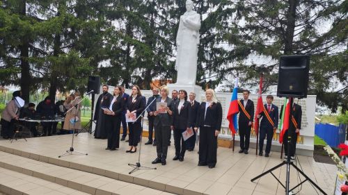 В селе Песчаные Ковали Лаишевского района отдали дань памяти защитникам Родины