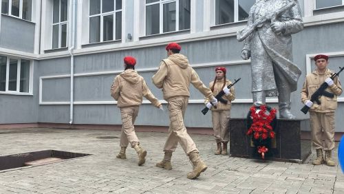 Лаишевские учащиеся провели 9 мая школьный митинг