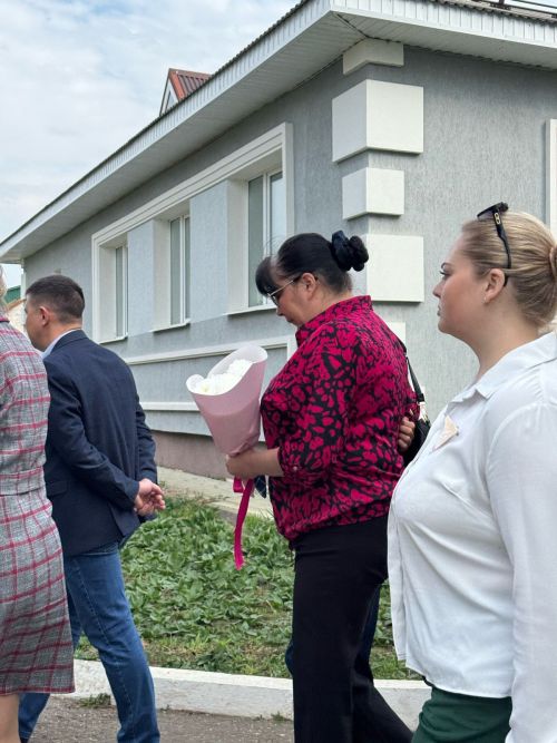 В Лаишевской школе № 2 появилась «Аллея Памяти»