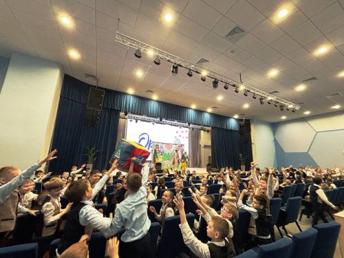 Как «Ириски и Веснушки» учили детей ПДД перед летними каникулами