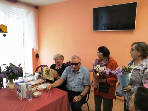 Встреча с поэтом Леонидом Смелковым в РДК: впечатления и отзывы