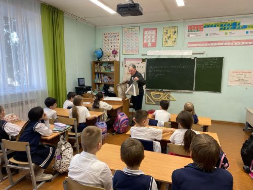 Школьники Лаишевского района заботятся о птицах зимой: успешная инициатива по спасению пернатых