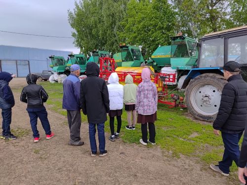 Учащиеся Лаишевского района совершили экскурсию на сельхозпредприятие