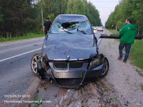 Перевернувшийся BMW: Двое пострадавших в Лаишевском районе
