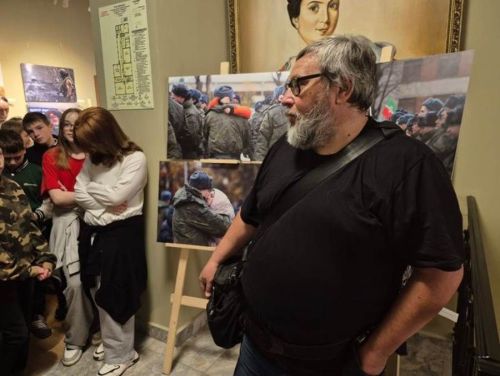 Лаеш ягы музее бинасында Тимур Камалетдинов һәм Михаил Захаров фотографияләре күргәзмәсе