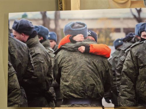Лаеш ягы музее бинасында Тимур Камалетдинов һәм Михаил Захаров фотографияләре күргәзмәсе