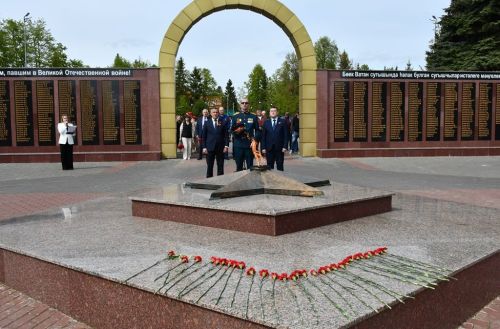 Огонь памяти зажжен в лаишевском парке Победы