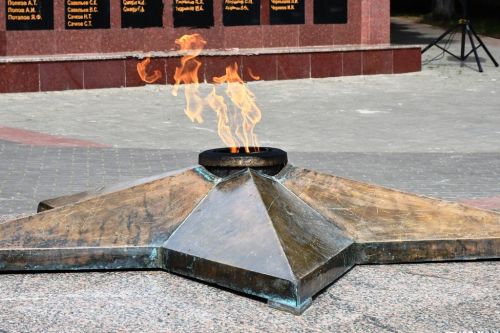 Огонь памяти зажжен в лаишевском парке Победы