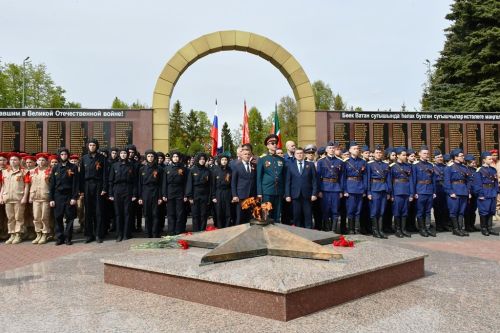 Огонь памяти зажжен в лаишевском парке Победы