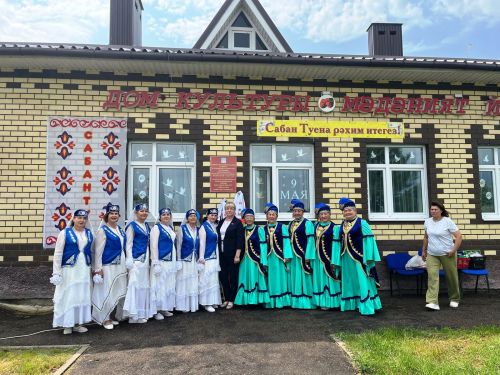 Песни, танцы и улыбки: в Курманаково отметили Сабантуй