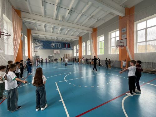 Дети, отдыхающие в пришкольных лагерях Лаишевского района, сдают ГТО