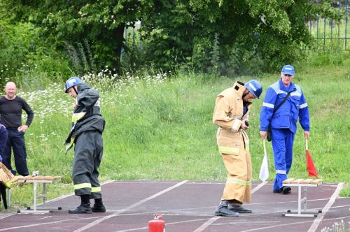 На стадионе ЛТЭТ прошли соревнования пожарных расчетов