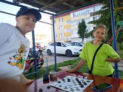 Праздник в доме 34: турнир памяти Веры Банновой объединил жителей ТОС «Лебедевское»