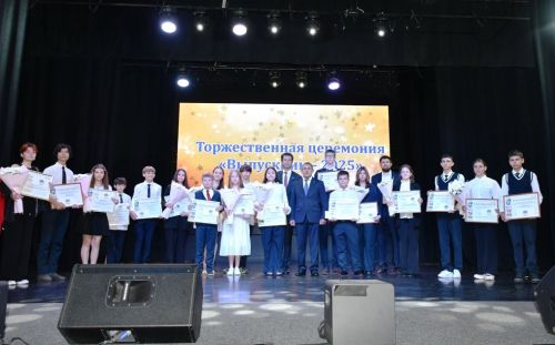 Выпускникам Лаишевского района вручили аттестаты