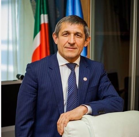 Ильдус Зарипов поздравил молодежь Лаишевского района с праздником
