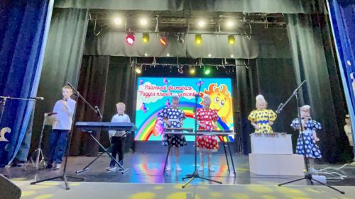 В Лаишево прошел фестиваль «Радуга планеты детства»