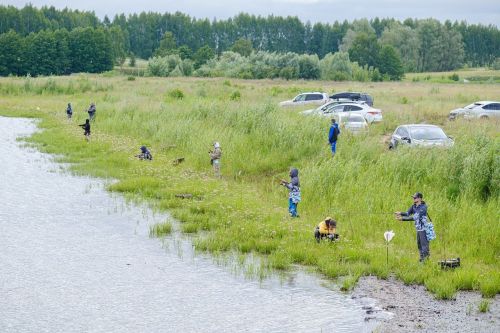 Татарстанские рыболовы съехались в Лаишевский район на ежегодный турнир