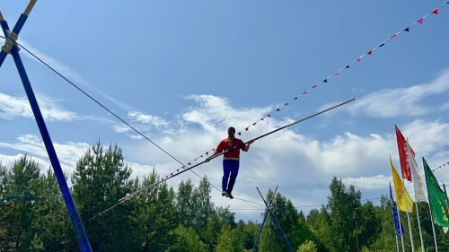 Невероятное шоу на Сабантуе: канатоходцы покорили Лаишево!