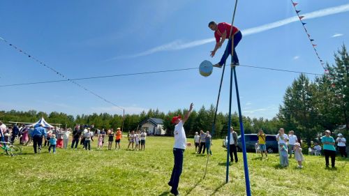 Невероятное шоу на Сабантуе: канатоходцы покорили Лаишево!