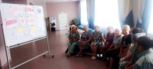 Посиделки в Орловском СДК: песни, истории и тепло семейного праздника