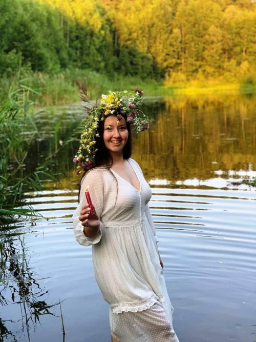 Волшебство Ивана Купалы на берегах озера Моховое