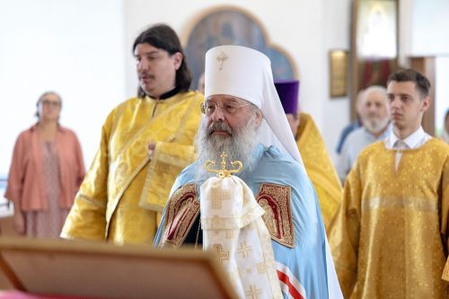 Митрополит Казанский и Татарстанский отслужил Божественную литургию в селе Ташкирмень Лаишевского района