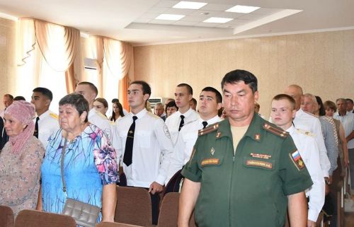Дәүләт бүләкләре МХО геройларының гаиләләренә тапшырылды