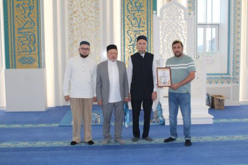 В Лаишеве наградили детей, которые посещали курсы в Соборной мечети «Зайнаб»