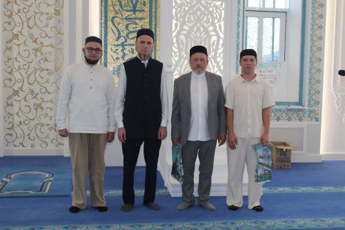 В Лаишеве наградили детей, которые посещали курсы в Соборной мечети «Зайнаб»