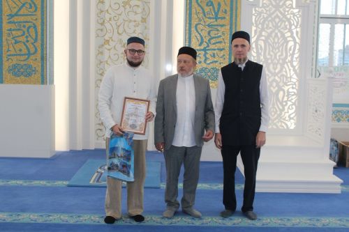 В Лаишеве наградили детей, которые посещали курсы в Соборной мечети «Зайнаб»