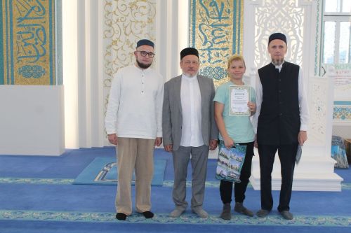 В Лаишеве наградили детей, которые посещали курсы в Соборной мечети «Зайнаб»