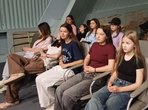 Литературный час в летнем лагере «Санта»