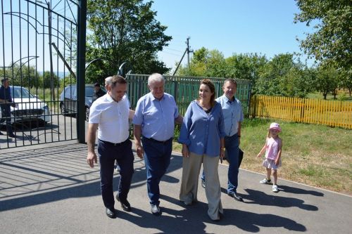 Депутат Госсовета РТ посетил детские лагеря Лаишевского района