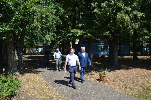 Депутат Госсовета РТ посетил детские лагеря Лаишевского района