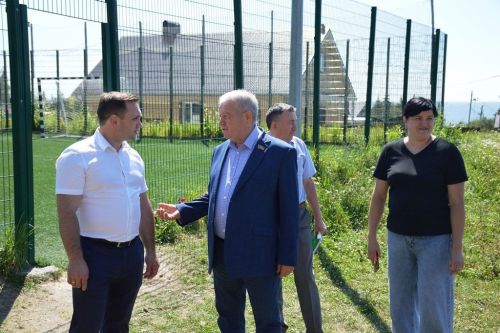Депутат Госсовета РТ посетил детские лагеря Лаишевского района