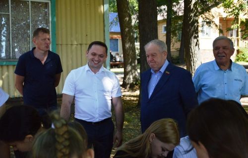 Депутат Госсовета РТ посетил детские лагеря Лаишевского района