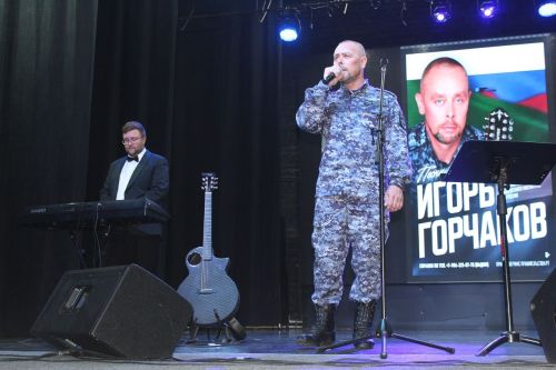 Игорь Горчаков подарил лаишевцам «Песни великой земли»