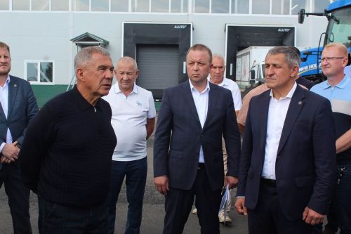 Татарстан Республикасы Рәисе Рөстәм Миңнеханов Лаеш районы аграрийлары белән очрашты
