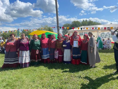 Ансамбль «Русская душа» из Лаишевского района выступил на «Празднике картофеля»