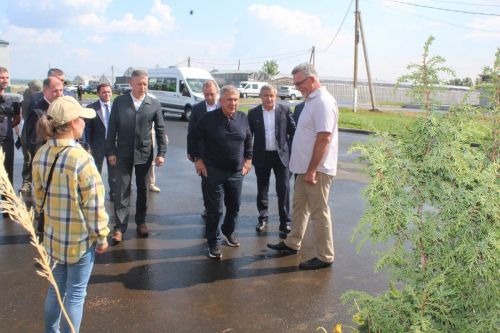 Татарстан Республикасы Рәисе Рөстәм Миңнеханов Лаеш районы аграрийлары белән очрашты