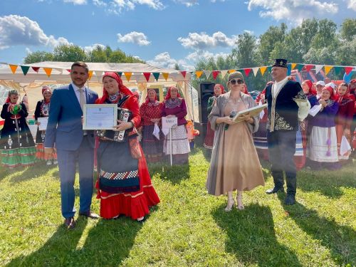 Ансамбль «Русская душа» из Лаишевского района выступил на «Празднике картофеля»