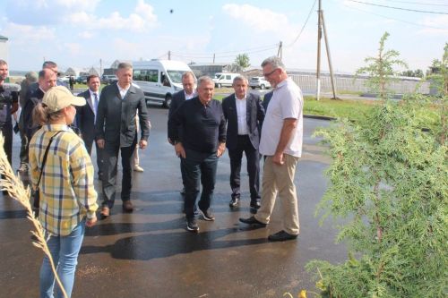 Татарстан Республикасы Рәисе Рөстәм Миңнеханов Лаеш районы аграрийлары белән очрашты