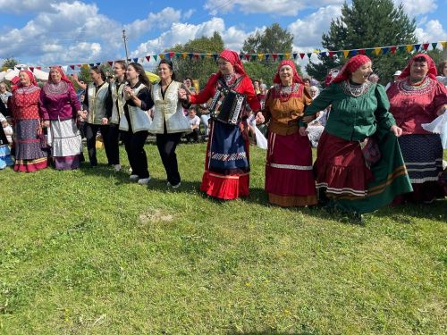 Ансамбль «Русская душа» из Лаишевского района выступил на «Празднике картофеля»