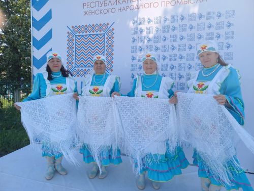 Татар Янтыгы авылының мәдәният йорты фольклор ансамбле «Бистә шәле-2025» фестивалендә