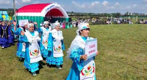 Татар Янтыгы авылының мәдәният йорты фольклор ансамбле «Бистә шәле-2025» фестивалендә