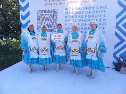 Татар Янтыгы авылының мәдәният йорты фольклор ансамбле «Бистә шәле-2025» фестивалендә