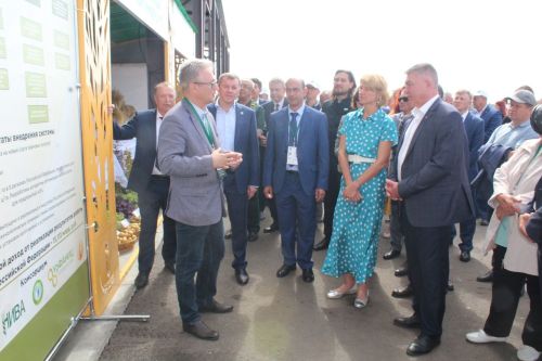 Министр сельского хозяйства России Оксана Лут посетила форум «Русское поле» в Лаишевском районе