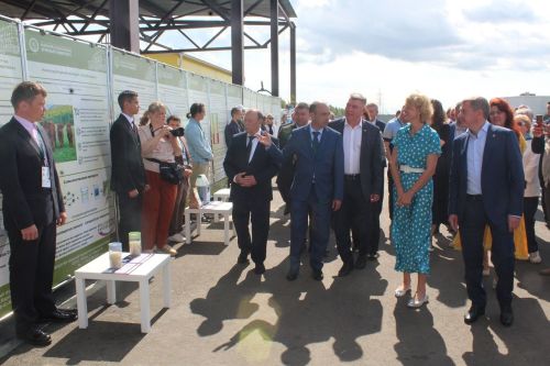 Министр сельского хозяйства России Оксана Лут посетила форум «Русское поле» в Лаишевском районе