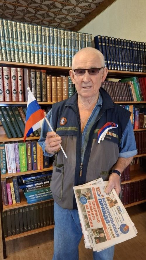 В Лаишевской библиотеке провели патриотическую акцию «Символ народа»