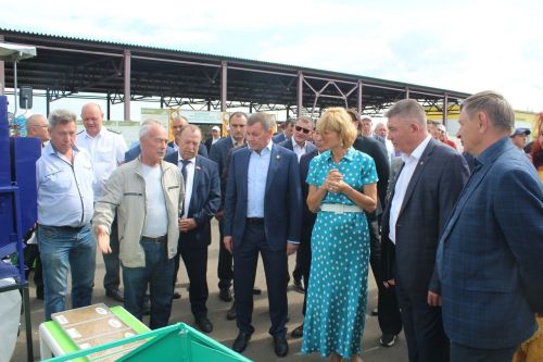 Министр сельского хозяйства России Оксана Лут посетила форум «Русское поле» в Лаишевском районе